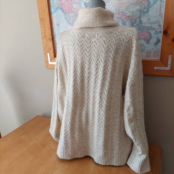 Old Navy Heathered Pointelle-Knit Turtleneck Sweater- Oatmeal Heather Size 3X - Picture 5 of 10